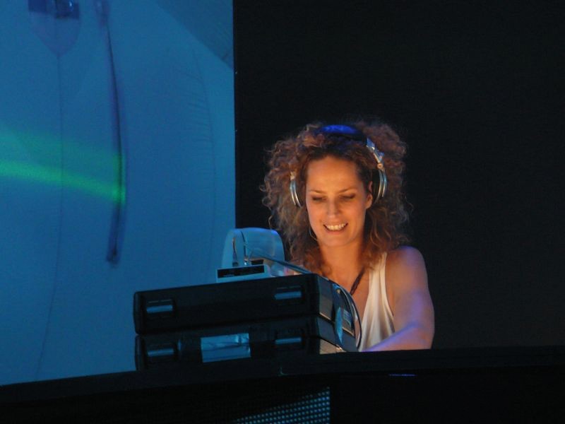 SENSATION WHITE - Pondělí 31. 12. 2007